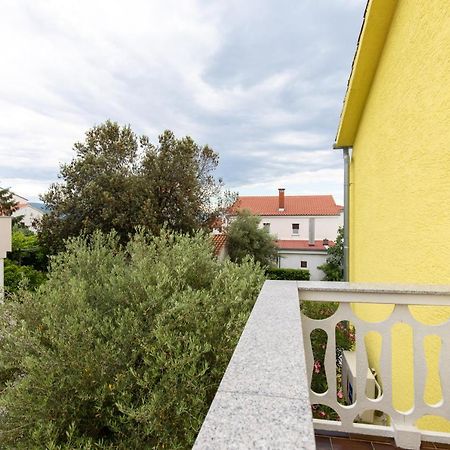 Apartment Drago *Cosy & Close To The Beach! 크르크 외부 사진