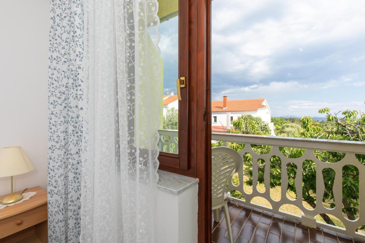 Apartment Drago *Cosy & Close To The Beach! 크르크 외부 사진