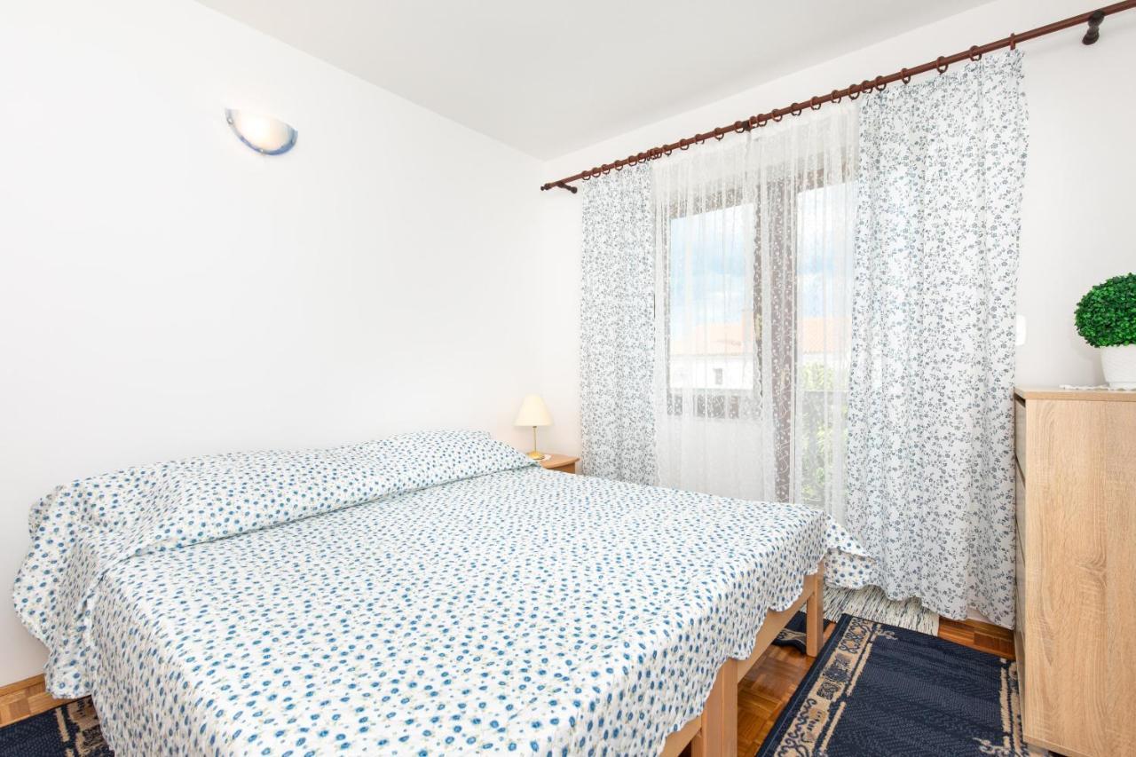 Apartment Drago *Cosy & Close To The Beach! 크르크 외부 사진