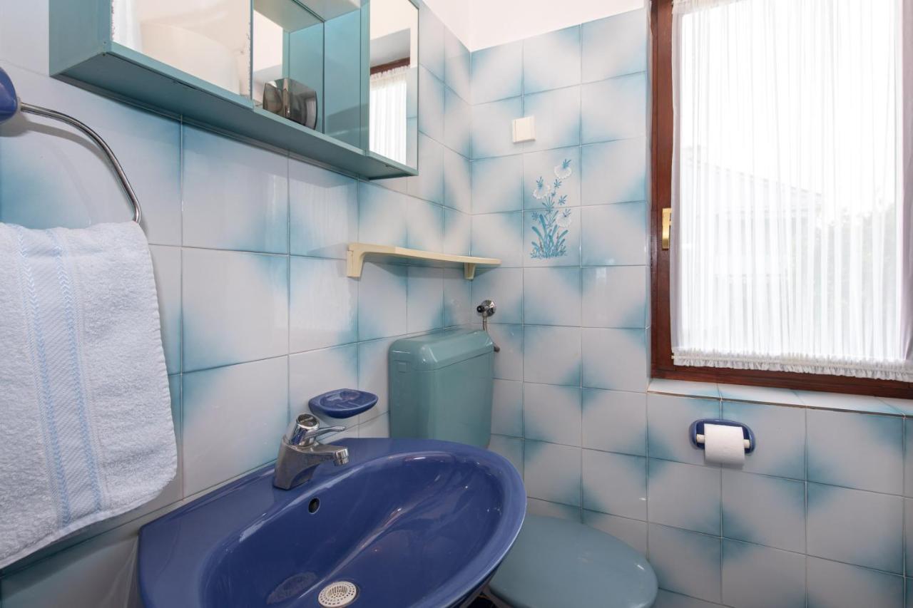 Apartment Drago *Cosy & Close To The Beach! 크르크 외부 사진