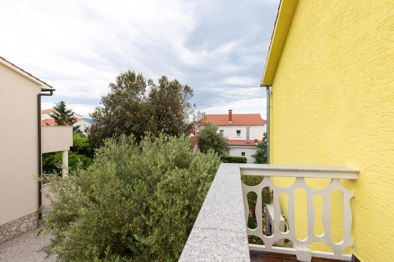 Apartment Drago *Cosy & Close To The Beach! 크르크 외부 사진