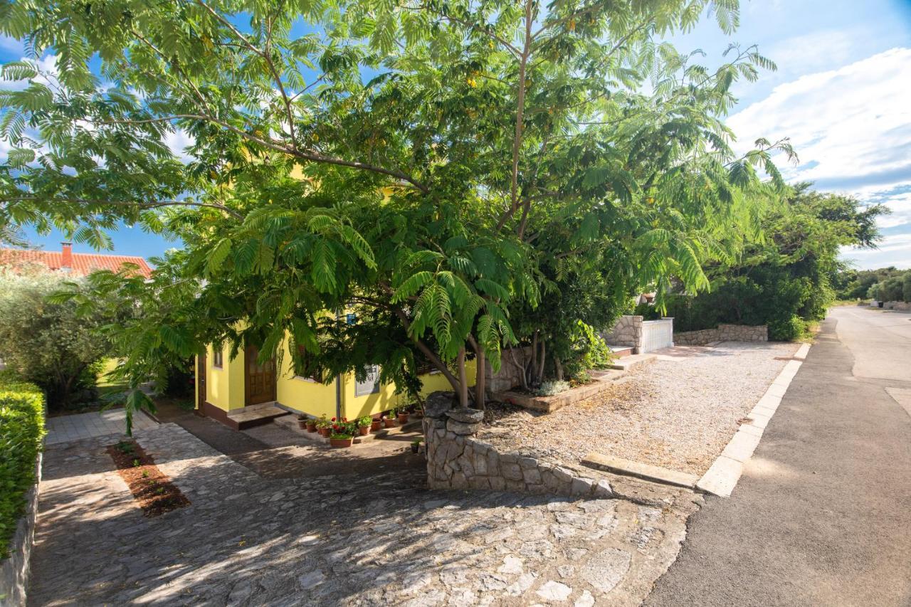 Apartment Drago *Cosy & Close To The Beach! 크르크 외부 사진