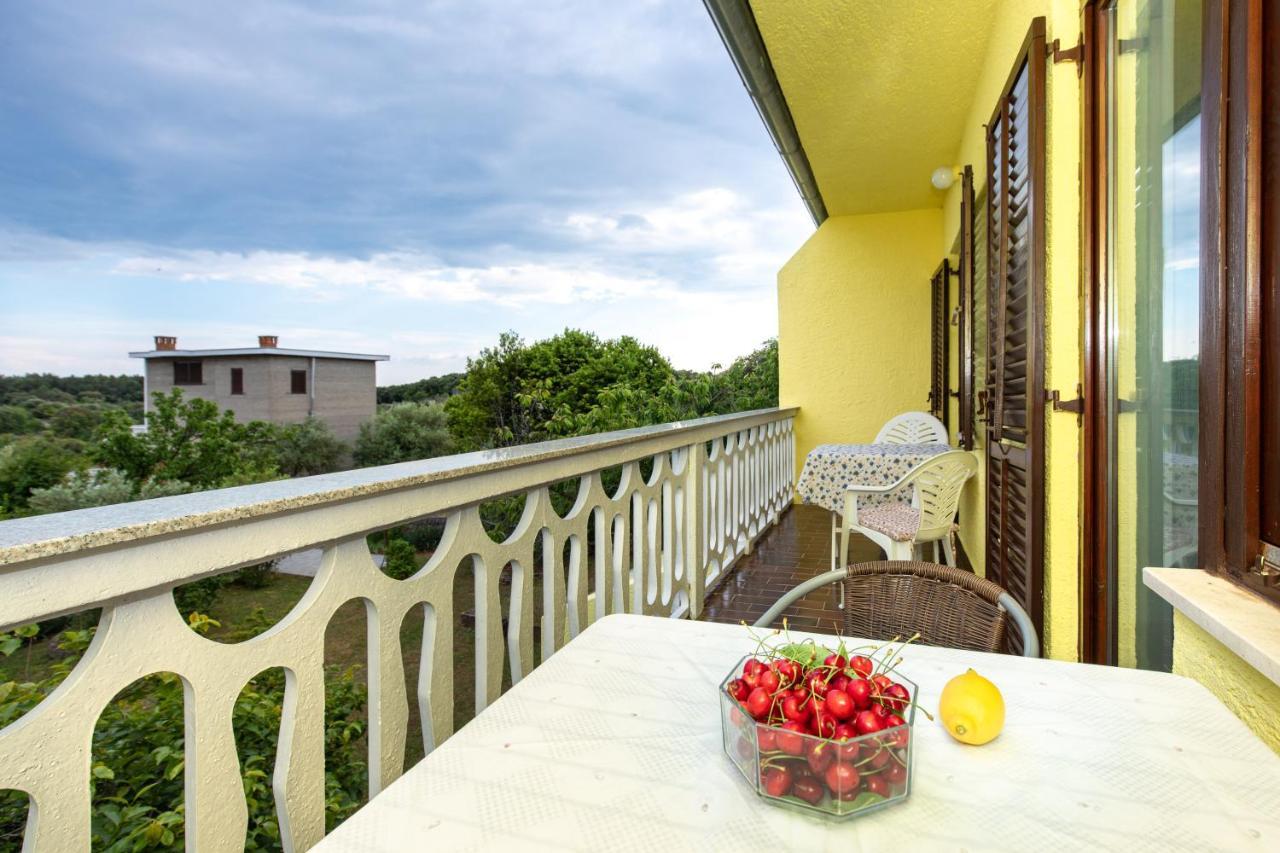 Apartment Drago *Cosy & Close To The Beach! 크르크 외부 사진